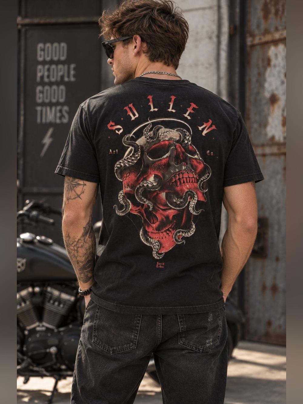 AMAZING Sullen Arts Black Graphic Crew Neck T-Shirt - Medium - Streetwear